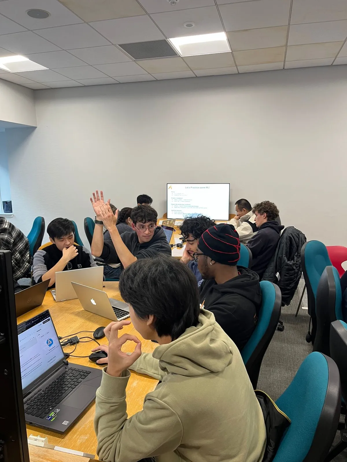 One of the very first EdinburghAI workshops — explaining neural networks